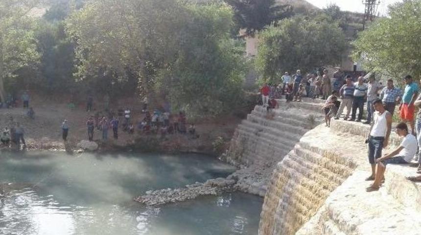 Serinlemek I&ccedil;in Girdiği G&ouml;lette Boğuldu