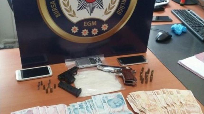 Bursa’da Uyuşturucu Operasyonu: 2 Gözaltı