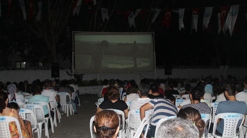 S&ouml;ke&rsquo;de A&ccedil;ık Hava Sinema Keyfi Yaşanıyor