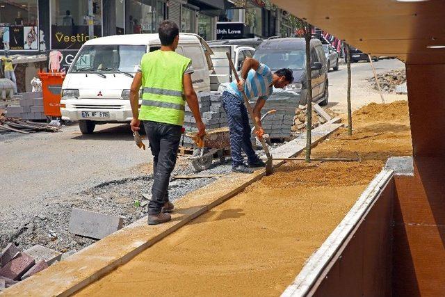 Güngören’de Yol Yapım Çalışmaları Aralıksız Sürüyor