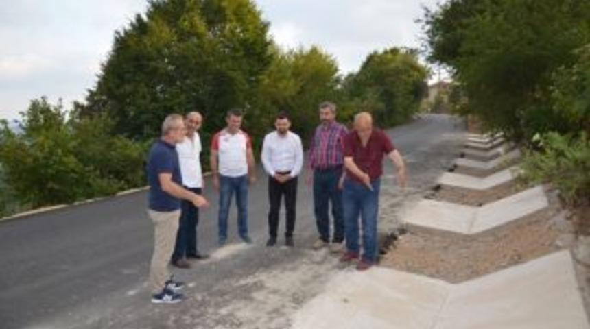 İznik Kırsalı Sıcak Asfaltla Donatıldı