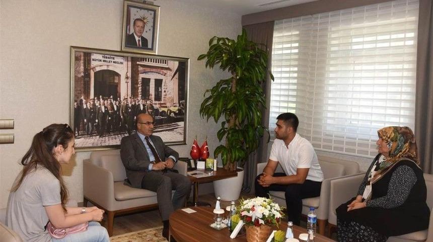 Vali Demirtaş: "şehit Ailelerine Her Her Platformda Sahip Çıkacağız"