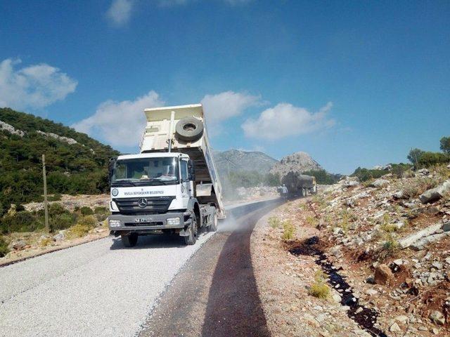 Fethiye Ve Seydikemer’de Yol Çalışmaları Sürüyor