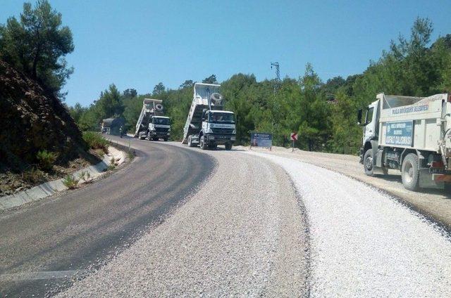 Fethiye Ve Seydikemer’de Yol Çalışmaları Sürüyor