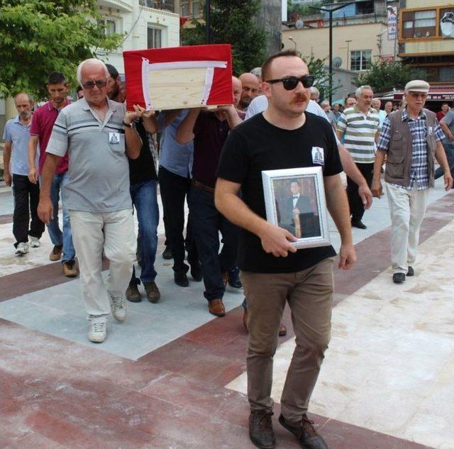 Trt Kemençe Sanatçısı Maksutoğlu Görele’de Son Yolculuğuna Uğurlandı