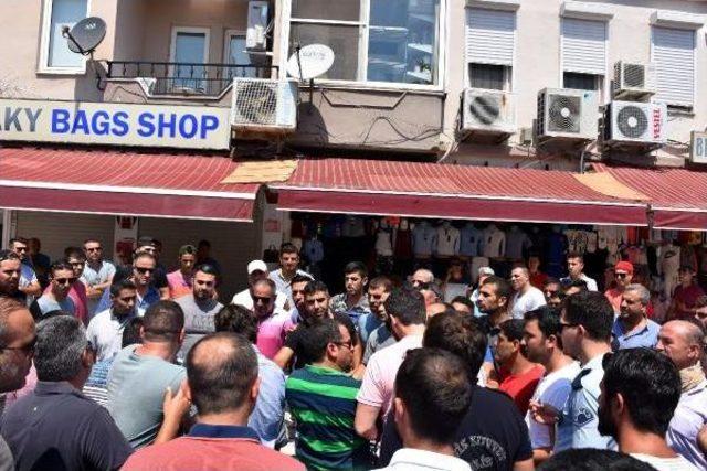 Esnaf, Avukatların Marka Denetimini Yol Kapatarak Protesto Etti