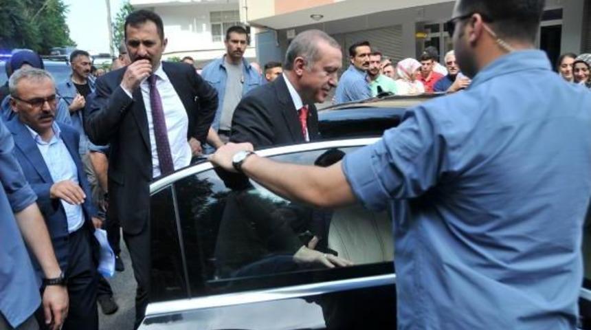 Memleketi Rize&rsquo;De Bulunan Cumhurbaşkanı Erdoğan Ziyaretlerini S&uuml;rd&uuml;r&uuml;yor