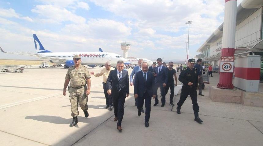 İ&ccedil;işleri Bakan Yardımcısı Ersoy Ağrı&rsquo;da