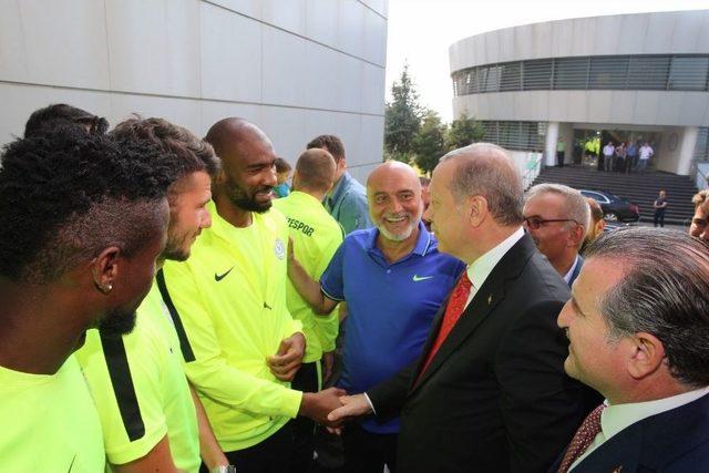 Cumhurbaşkanı Erdoğan Rize’den Ayrıldı