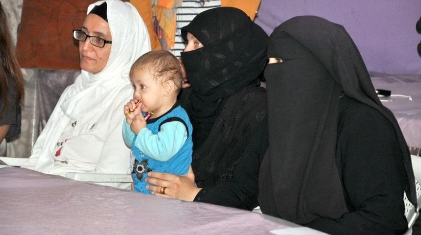 Unicef Yetkilileri &Ccedil;adır Kentte Erken Yaşta Evliliğin Sakıncalarını Anlattı