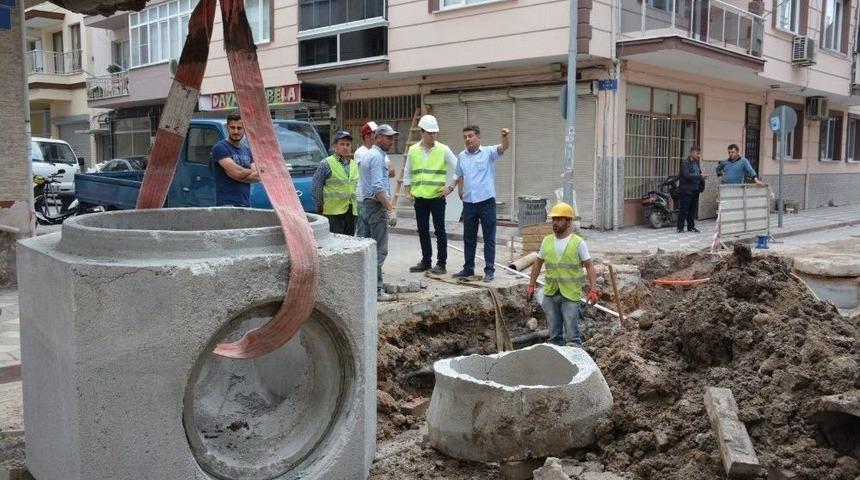 Akhisar&rsquo;da 2 Bin 700 Metrelik Yağmur Suyu Hattı