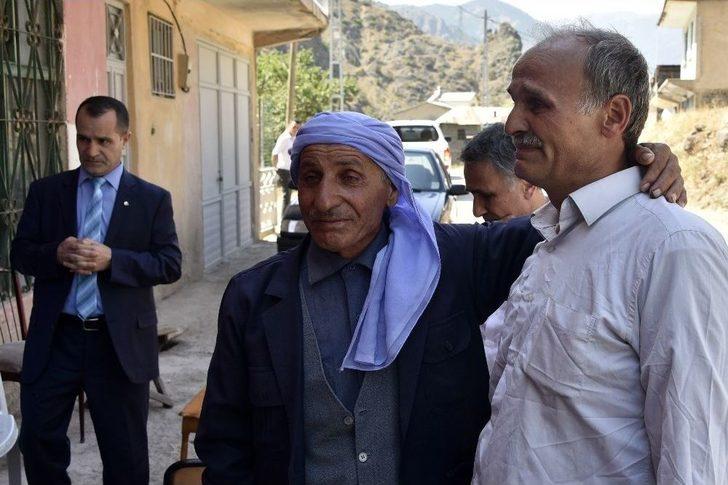 Şehit Öğretmen Necmettin Yılmaz’ın Öğrencilerinden Ailesine Taziye Ziyareti G1