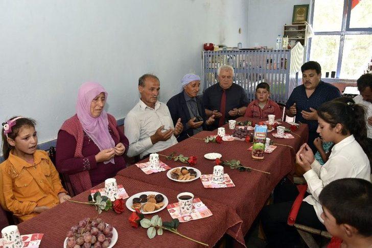 Şehit Öğretmen Necmettin Yılmaz’ın Öğrencilerinden Ailesine Taziye Ziyareti G5