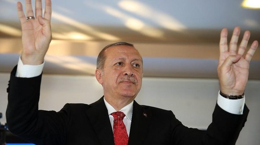 Cumhurbaşkanı Erdoğan Giresun&rsquo;da Partililere Yoklama Yaptı