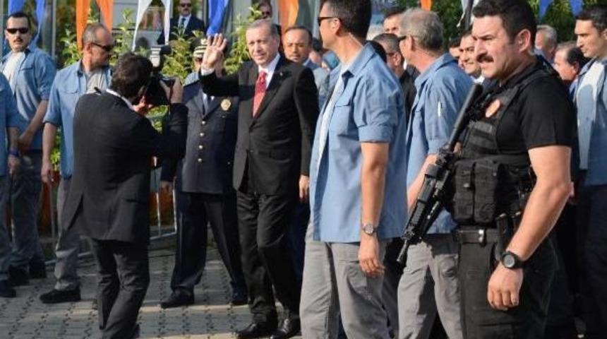 Memleketi Rize&rsquo;De Bulunan Cumhurbaşkanı Erdoğan Ziyaretlerini S&uuml;rd&uuml;r&uuml;yor (3)