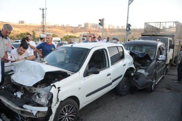 Gaziantep’Te Zincirleme Kaza: 1’I Ağır, 5 Yaralı