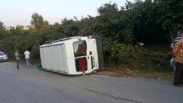 Fındık Işçilerini Taşıyan Minibüs Devrildi: 10 Yaralı