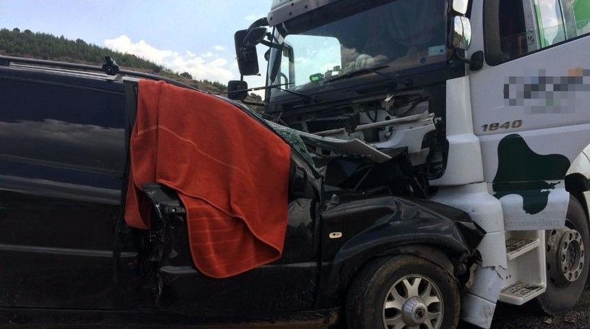 Süt Tankeri İle Cip Çarpıştı: 1 Ölü, 5 Yaralı