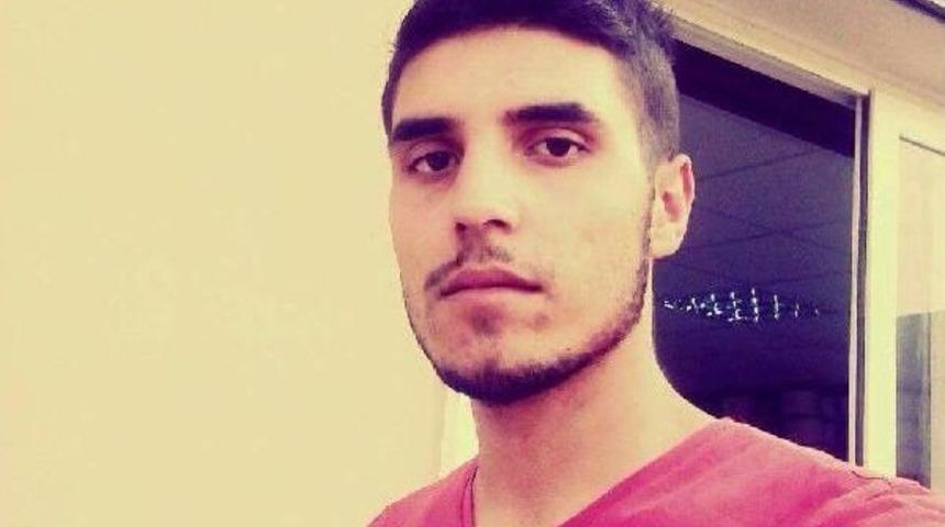 Tartıştığı Kardeşini Bı&ccedil;aklayarak &Ouml;ld&uuml;rd&uuml;