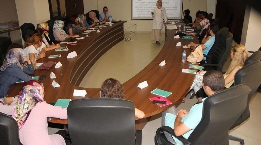 Sağlık &Ccedil;alışanlarına &lsquo;kadına Y&ouml;nelik Şiddetle M&uuml;cadele&rsquo; Eğitimi