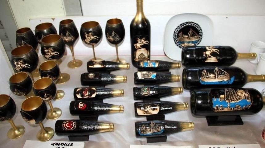 Atık Şişeleri Sanata D&ouml;n&uuml;şt&uuml;r&uuml;yor