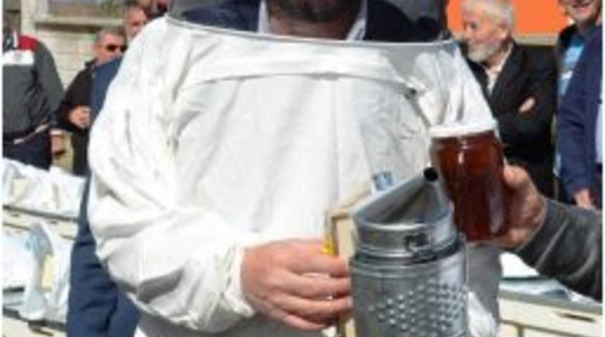 Arıcılık Kursunu Bitirenlere Belgeleri Verilecek