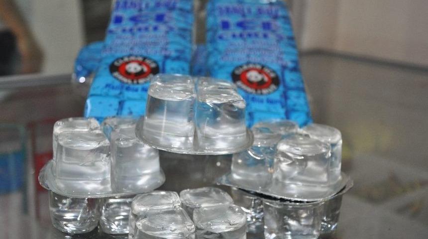 Ayda 9 Ton Buz K&uuml;p&uuml; Satıyor