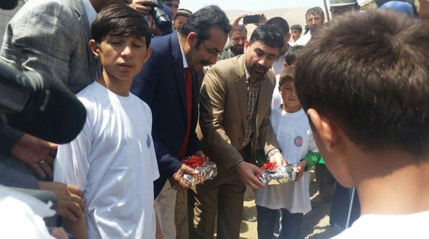 Tika, Afganistan&rsquo;da Yetimlerin Yanında