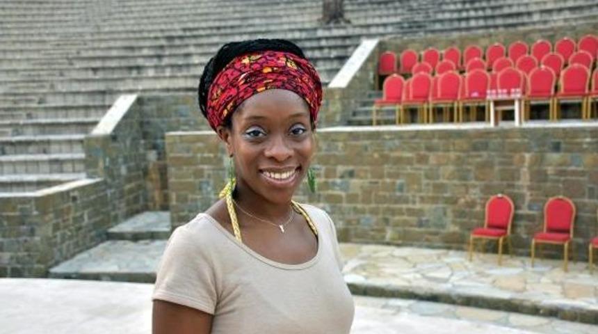 Abd'li Şarkıcı Iyeoka'dan M&uuml;zik Ziyafeti