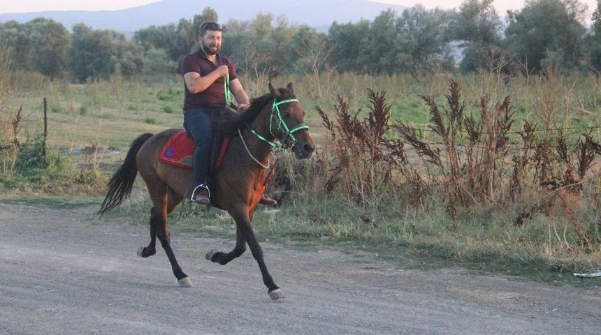 Rahvan At Merakını Gen&ccedil;lere De Aşılamak İstiyor