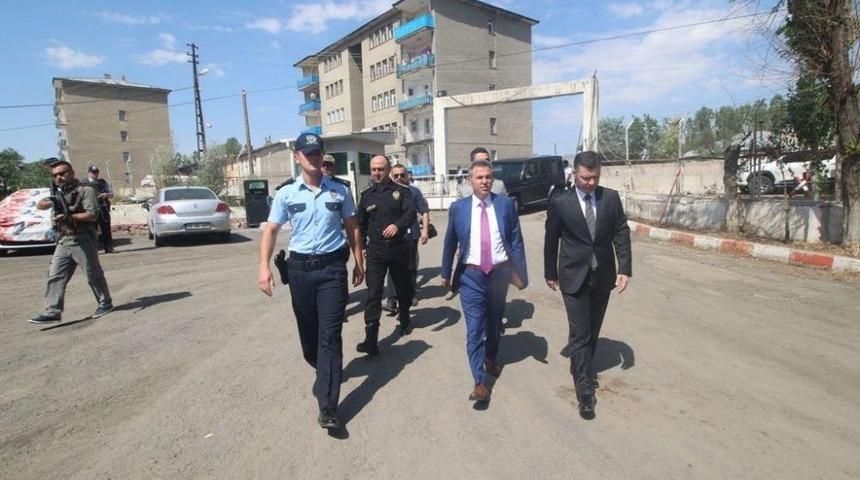 Ağrı Valisi S&uuml;leyman Elban, Hamur İl&ccedil;esini Ziyaret Etti