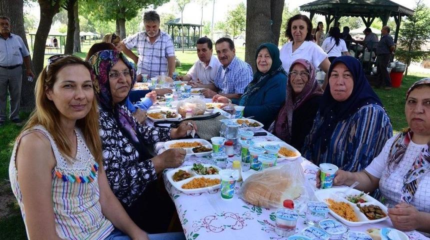Başkan Ata&ccedil;, &Ccedil;ifteler&rsquo;de Chp Kadın Kolları Teşkilatı &Uuml;yeleri İle Buluştu
