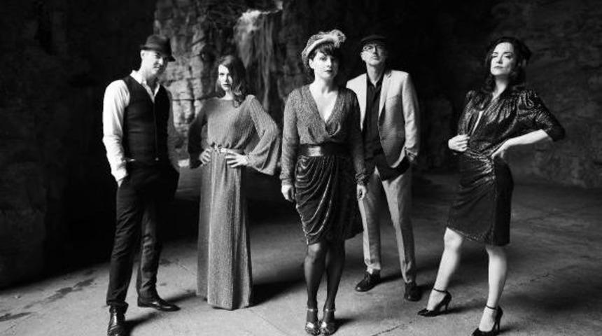 D&uuml;nyaca &Uuml;nl&uuml; Sanat&ccedil;ılar İstanbul'a Geliyor