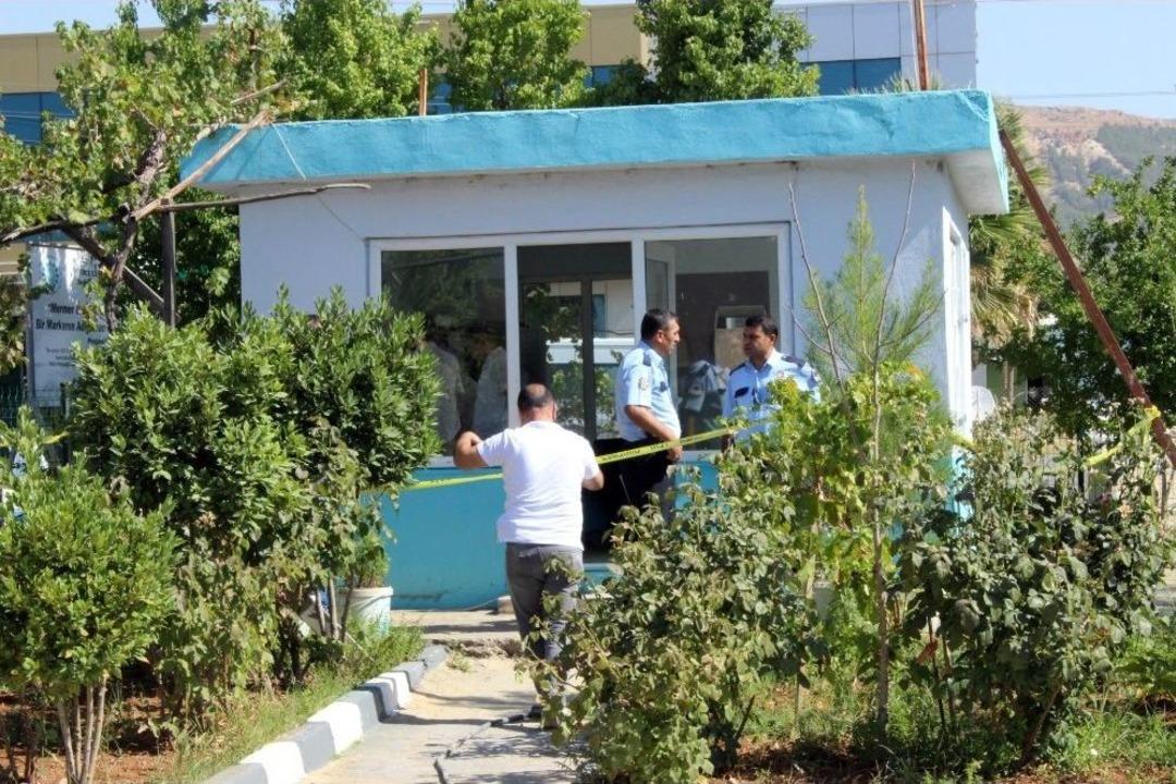 G&uuml;venlik G&ouml;revlisi Zehirlenerek &Ouml;ld&uuml;