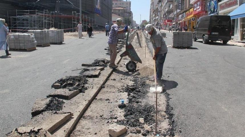 Milli İrade Caddesinde Ref&uuml;j Yapımı Devam Ediyor