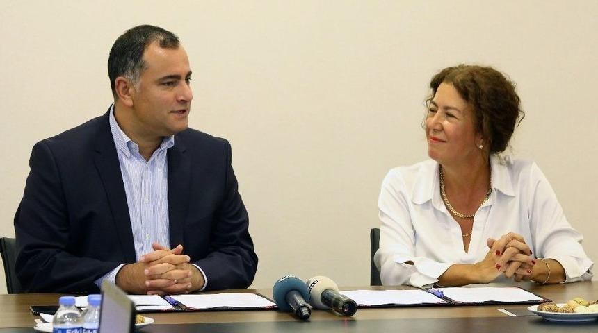 &Ccedil;ankaya Belediyesi Daha Bilin&ccedil;li Babalar İ&ccedil;in Kolları Sıvadı