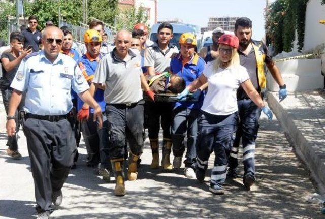 Gaziantep’Te Göçük Altında Kalan Işçi Kurtarıldı (2) - Yeniden