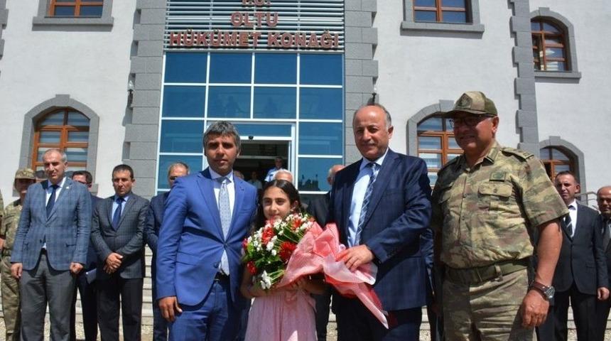 Vali Azizoğlu Oltu, Şenkaya Ve Olur İl&ccedil;esinden Muhtarlar İle Bir Araya Geldi