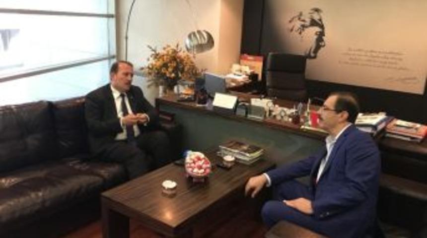 Ak Parti Genel Başkan Yardımcısı Karacan&rsquo;dan Esnafa Destek