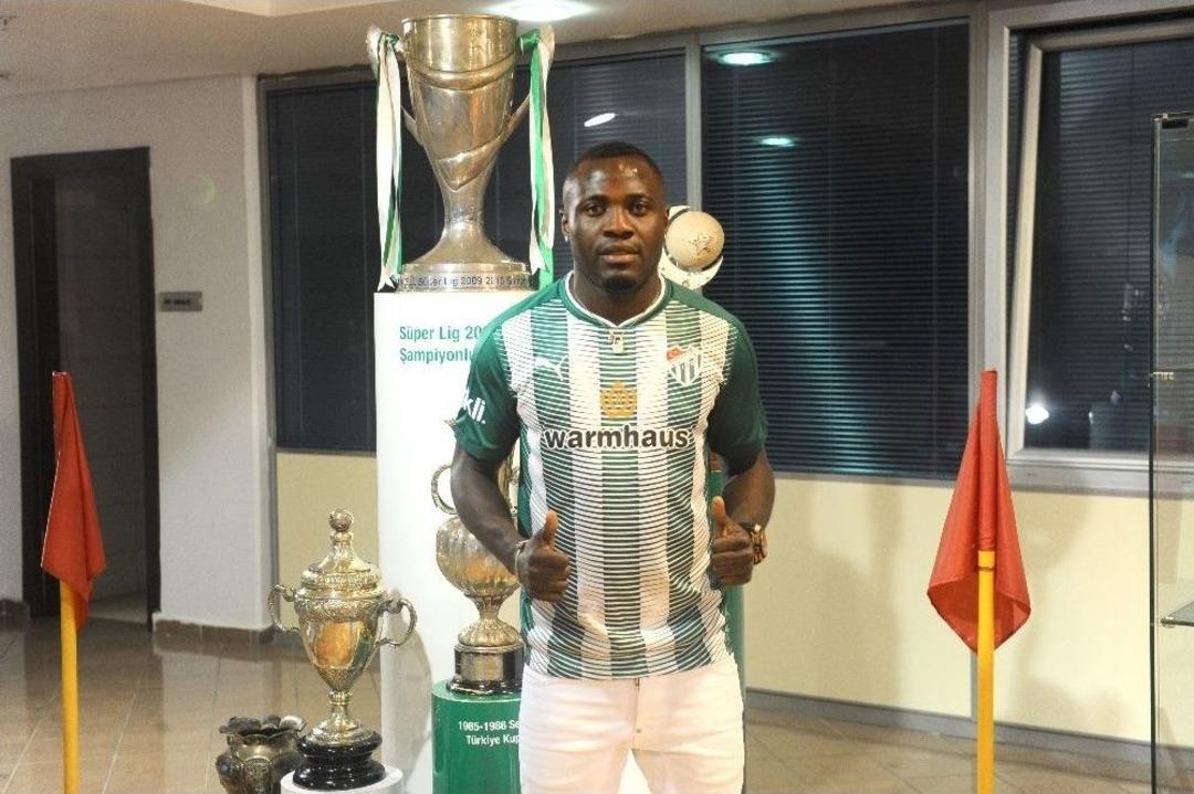 Bursaspor, Delarge İle S&ouml;zleşme İmzaladı