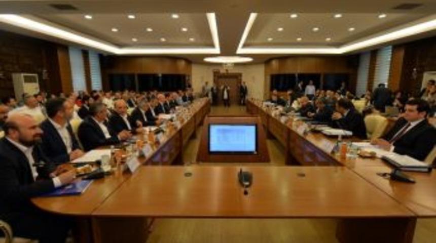 Toplu S&ouml;zleşme S&uuml;recinde Hizmet Kollarının Teklifleri M&uuml;zakere Ediliyor