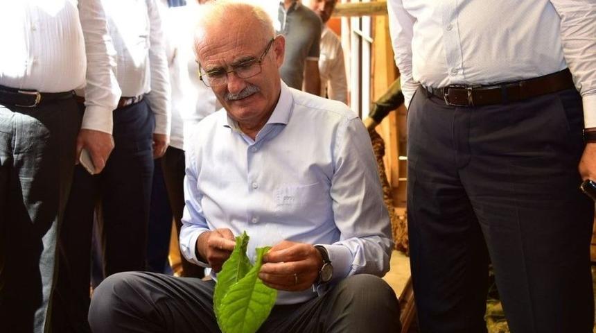 Vali Ve Başkan T&uuml;t&uuml;n Dizdi