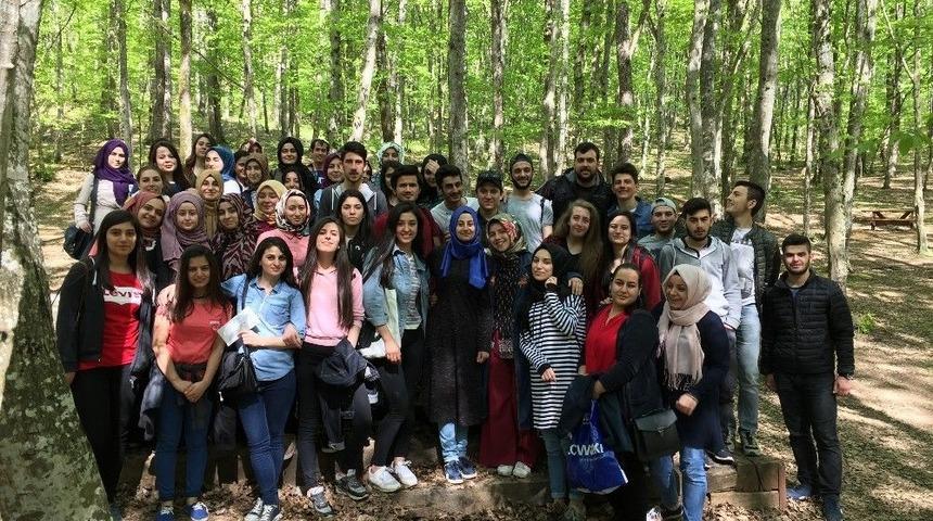 Gaziosmanpaşa Belediyesi &Uuml;niversiteli Yapıyor