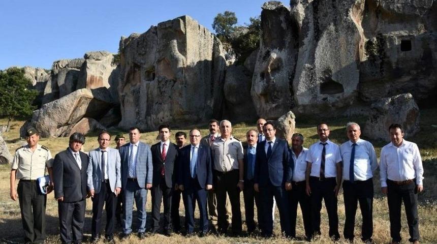 Vali Tutulmaz, Frig Vadisi&rsquo;nin Turizme Kazandırılması İ&ccedil;in Talimat Verdi