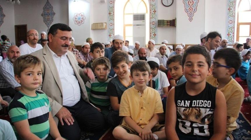 Artvin’de Çocuklar Camide Bir Araya Geldi