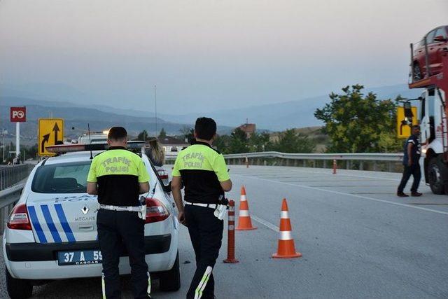 Kastamonu’da 3 Araçlı Trafik Kazası Meydana Geldi