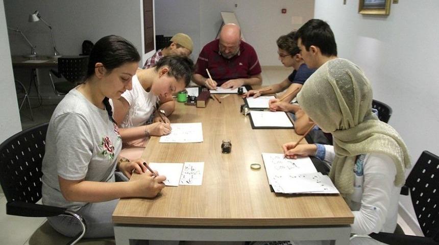 Geleceğin Hattatları Yetişiyor