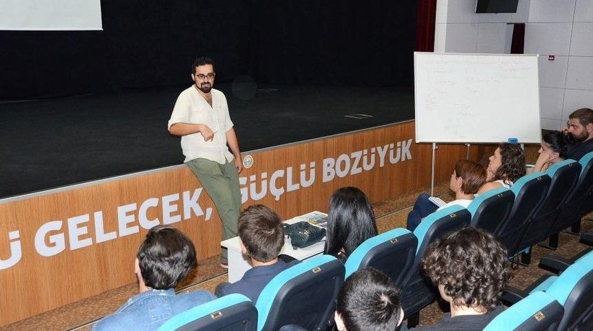 Boz&uuml;y&uuml;k Kısa Film At&ouml;lyesi Uygulamalı Sinema Eğitimleri Başladı