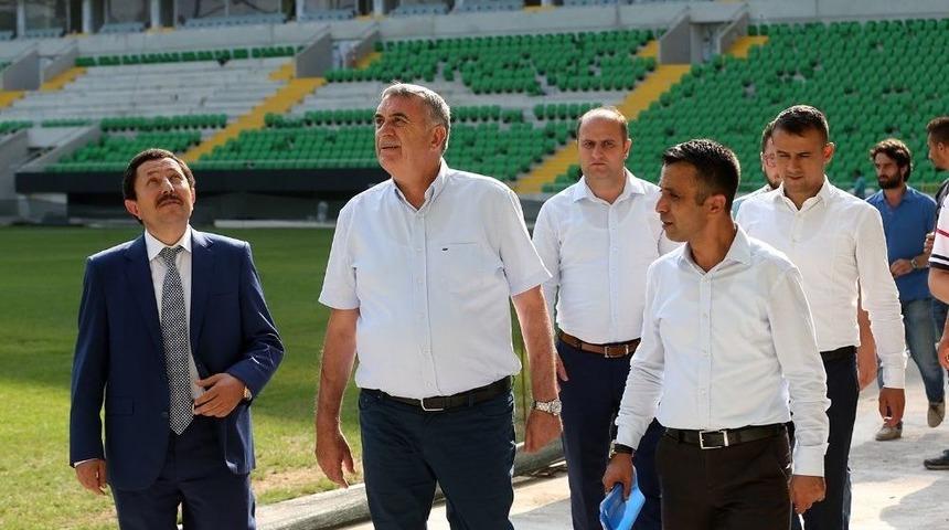 Vali Balkanlıoğlu Ve Başkan To&ccedil;oğlu Yeni Stadı İnceledi