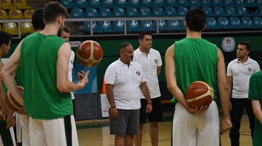 B&uuml;y&uuml;kşehir Basket İlk Antrenmanını Ger&ccedil;ekleştirdi